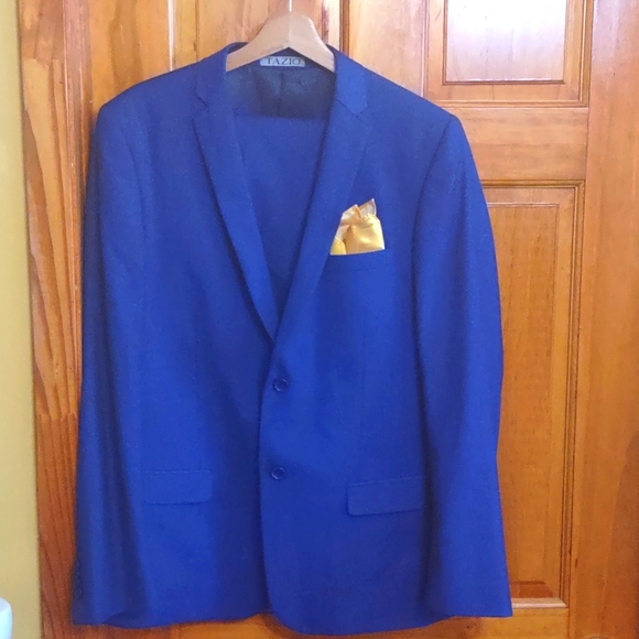 Excellent condition Tazio Italian Men Deep Blue Suit - Picture 1 of 11